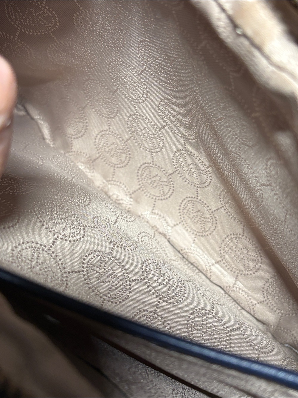 Michael Kors Jet Set Large East/West Crossbody (Navy/White) - Picture 12 of 12